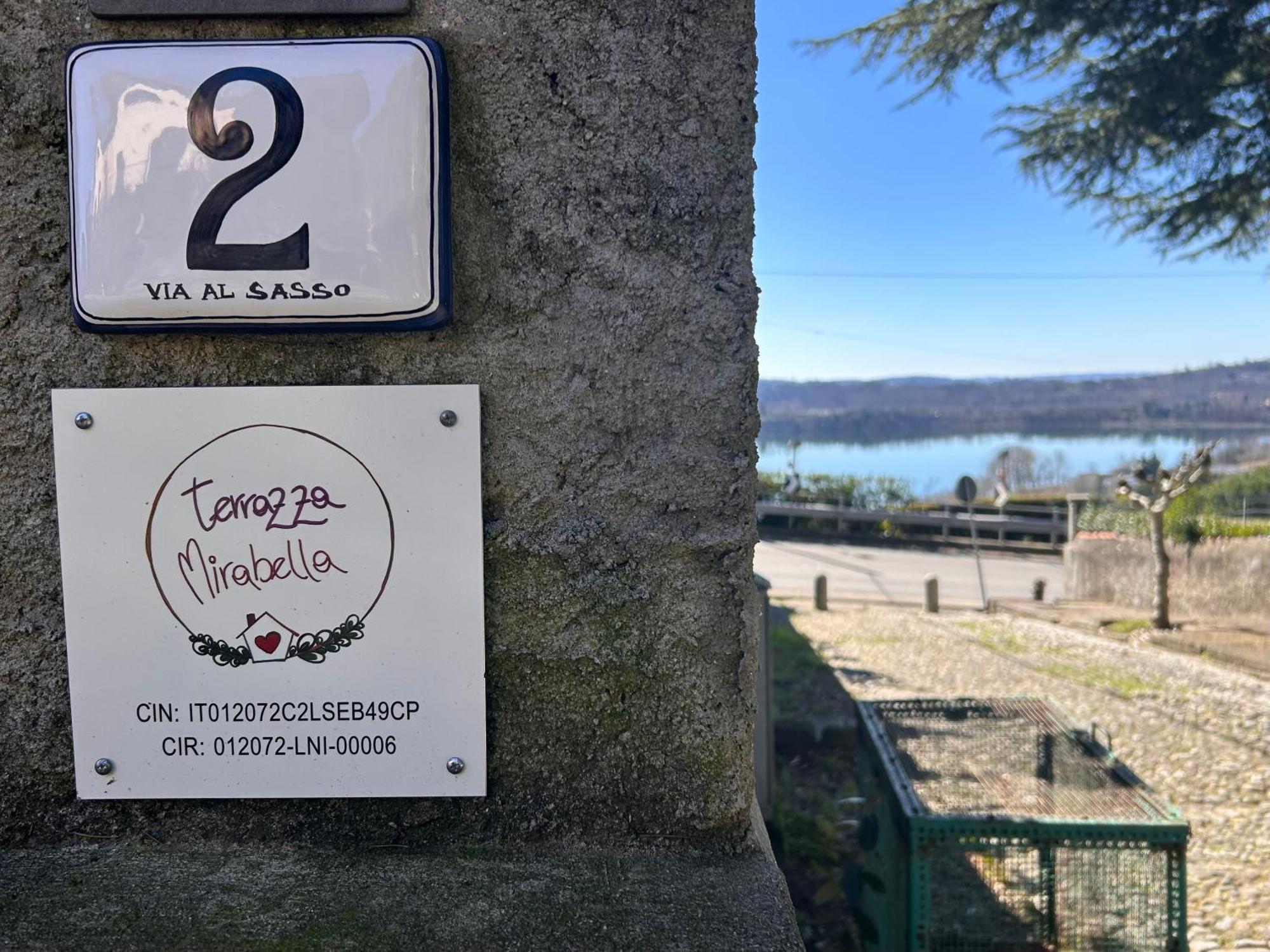 Terrazza Mirabella Lägenhet Gavirate Exteriör bild